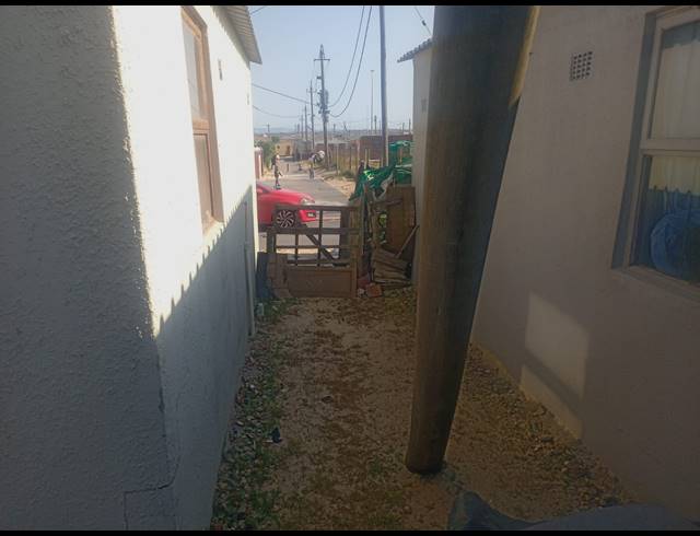 2 BEDROOM FREEHOLD FOR SALE IN KUYASA